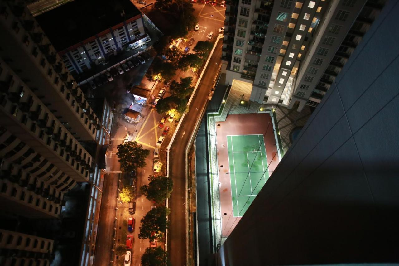 Homestay Condominium Larkin * Johor Bahru